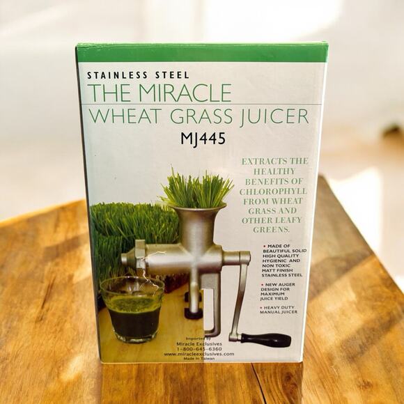 The Miracle Wheatgrass Juicer MJ445 Complete NOS NIB Miracle